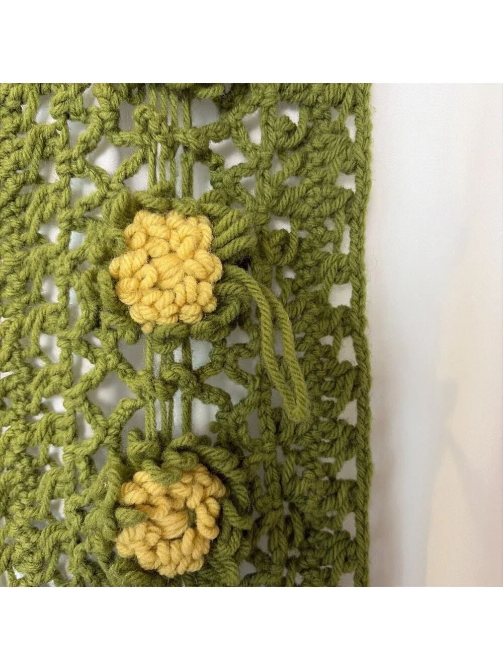 Vtg 70s Handmade Crochet Granny Boho Flower Green Table Runner Dresser Scarf